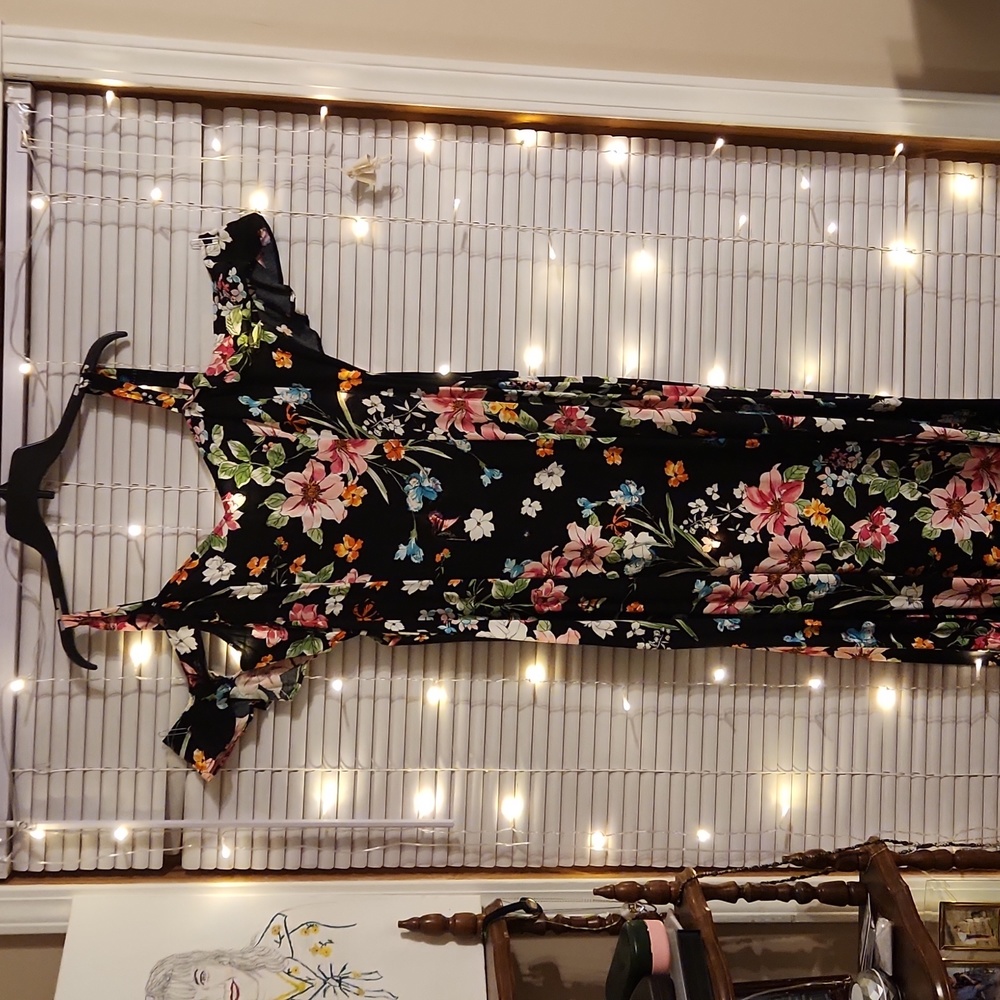 New Cute maxi dress with tag
